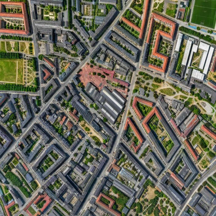 Superkilen vue satellite, aménagement urbain Nørrebro, parc linéaire Copenhague, intégration urbaine